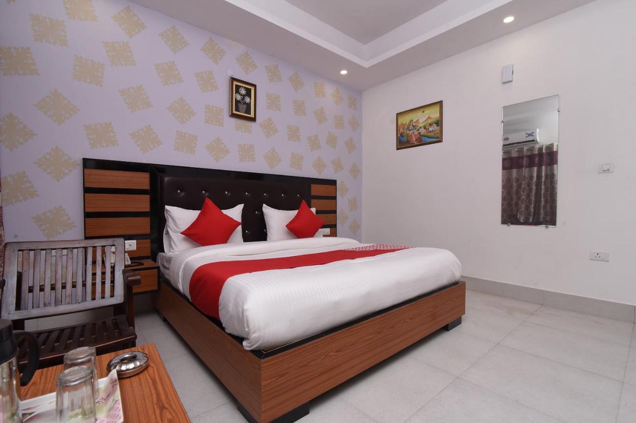 Capital O 13310 Noida Suites Exterior photo